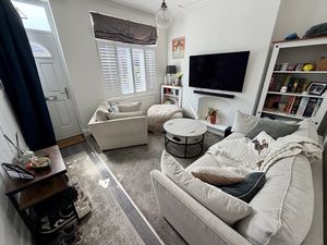 Lounge- click for photo gallery